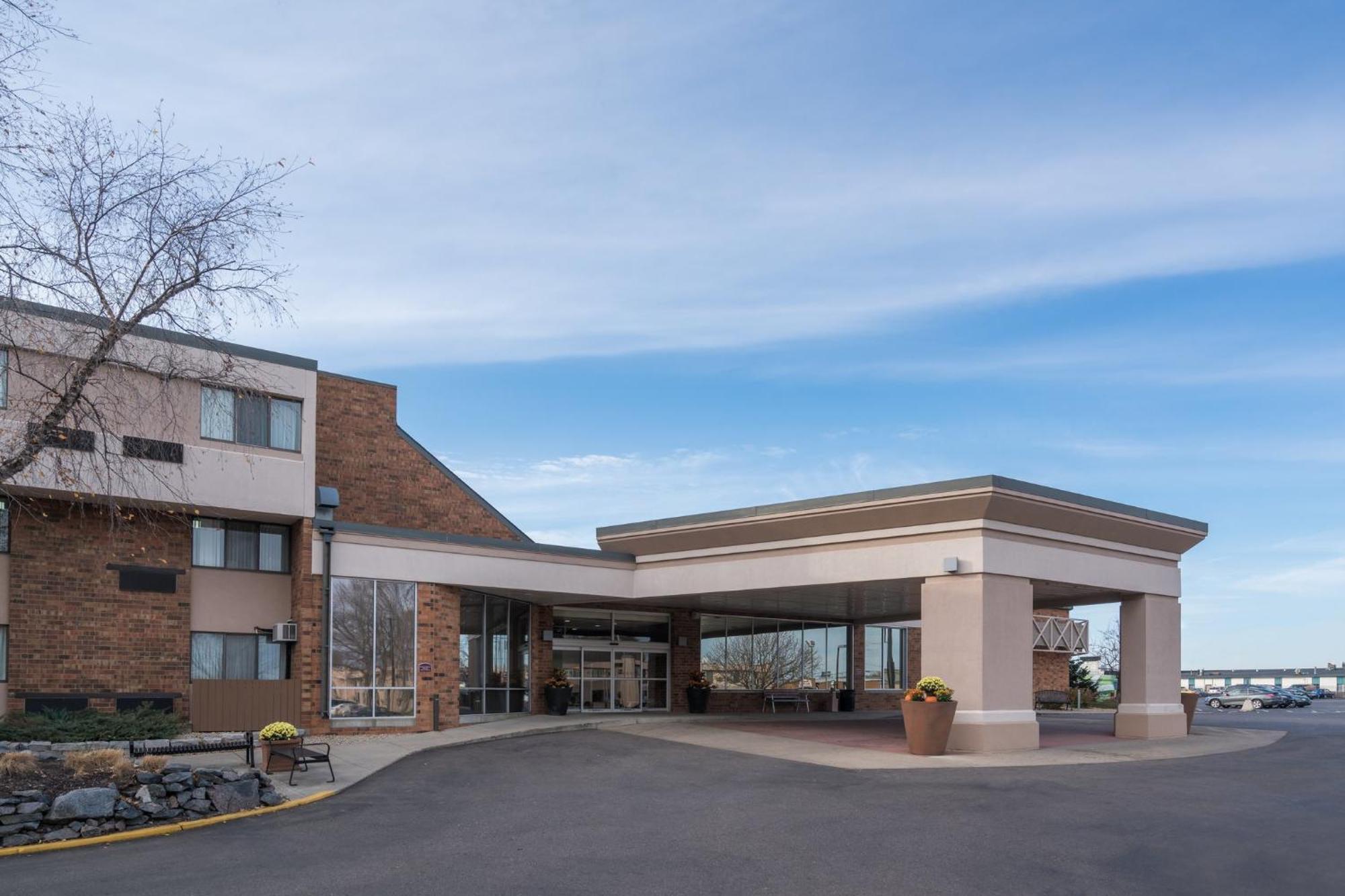 Holiday Inn & Suites St. Cloud By Ihg Exterior photo