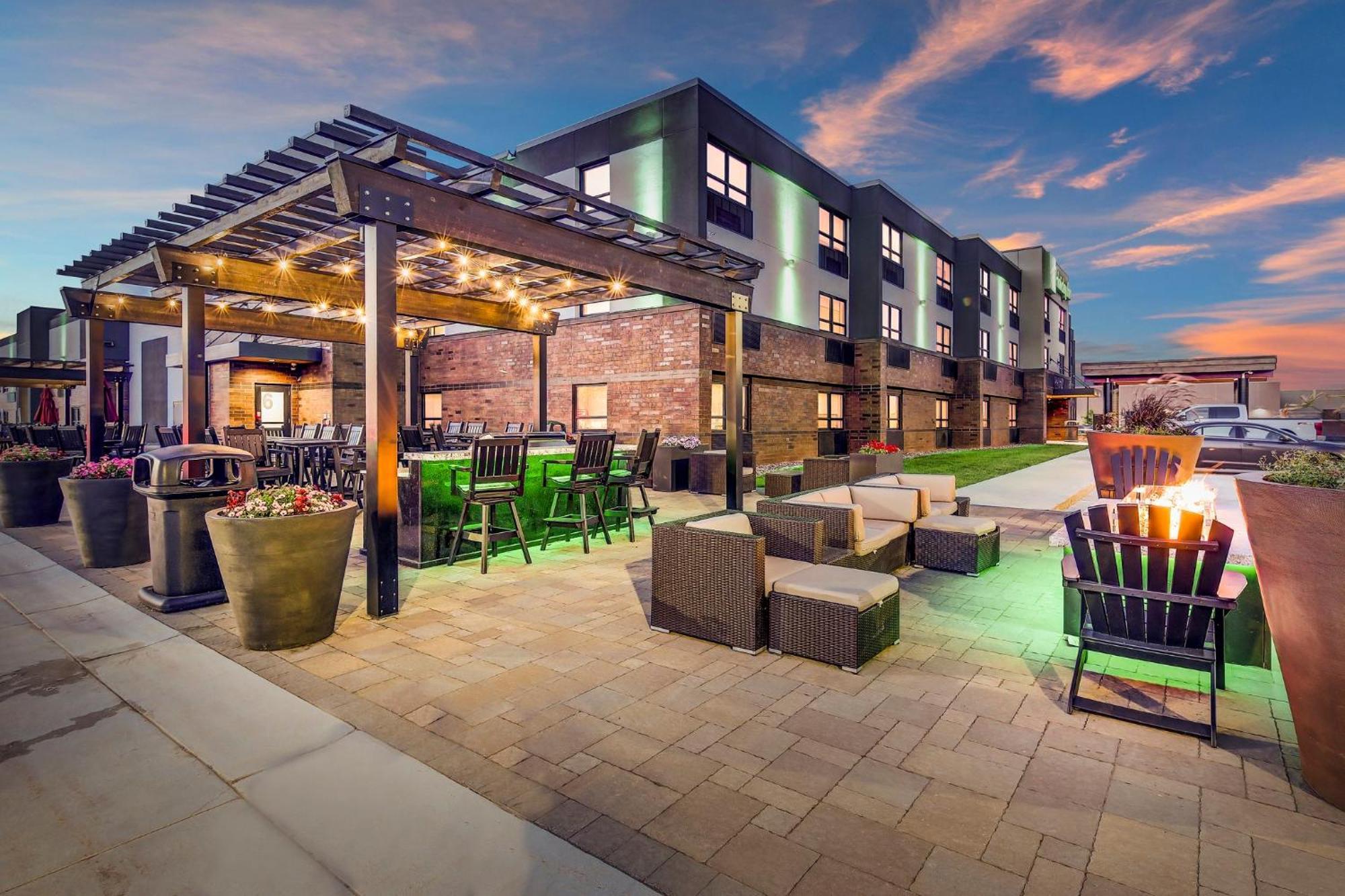 Holiday Inn & Suites St. Cloud By Ihg Exterior photo